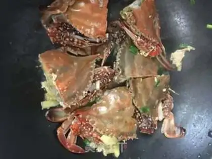 Make Ginger onions for sea crabs step 6
