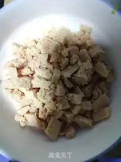 Make Ham sausage fried peas step 1
