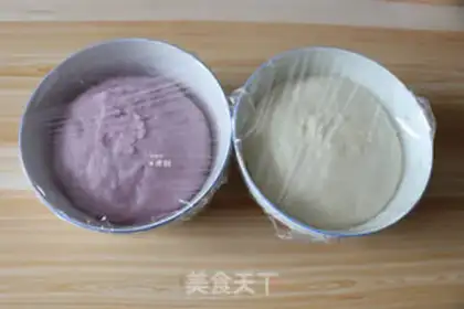 Make Double-coloured buns step 9