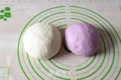 Make Double-coloured buns step 10
