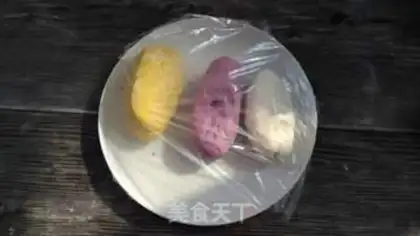 Make Pink round of cinnamon step 1