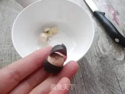 Make Peach Lotus Silver Ears step 1