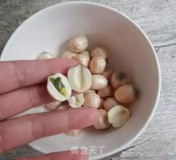 Make Peach Lotus Silver Ears step 2