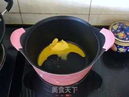Make Black sesame fruit and snow souffle step 1
