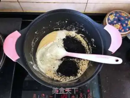 Make Black sesame fruit and snow souffle step 5