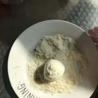 Make A chocolate ball of rice cheese step 4