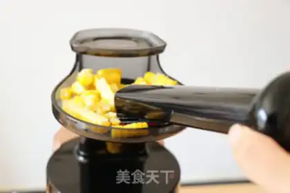 Make The original juicy cream corn juice step 5