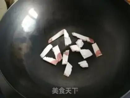 Make Garlic potato leaves step 2