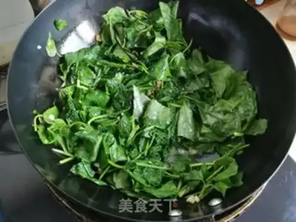Make Garlic potato leaves step 5