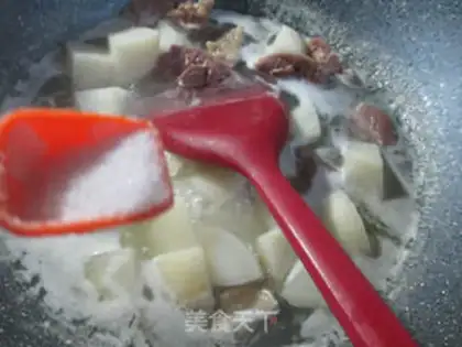 Make Duck-leg radish soup step 5
