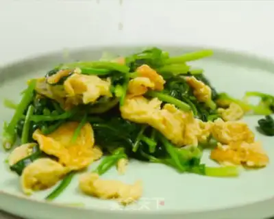 Make Spinach fried eggs step 7