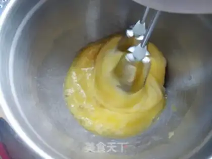 Make Simulating ice cream cupcakes step 1