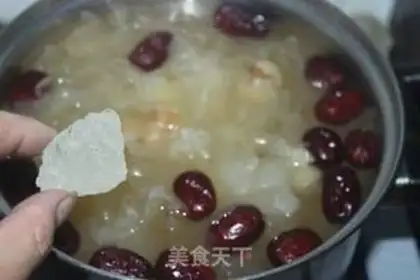 Make The silver spoon of the red date step 6