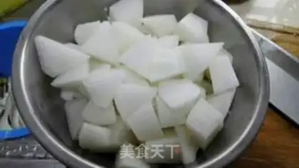Make A radish lamb soup step 3