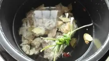 Make A radish lamb soup step 4