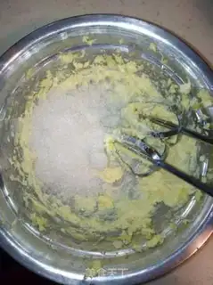 Make A pound cake of clot nuts step 1