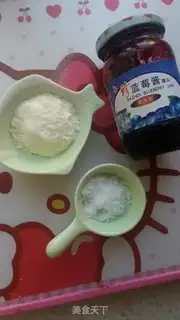 Make Milk and blueberries step 1