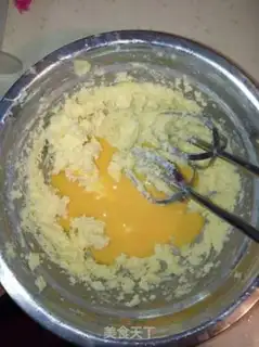 Make A pound cake of clot nuts step 2