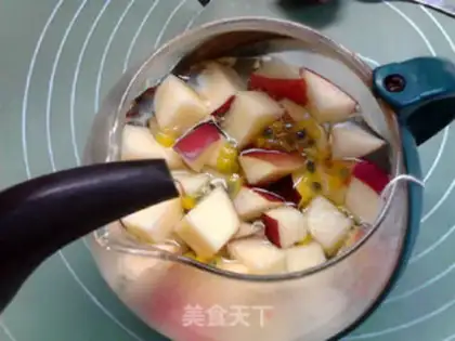 Make Caramel apple tea step 6
