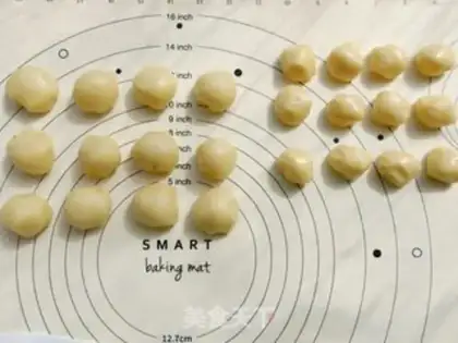 Make Sioux meat mooncake step 5