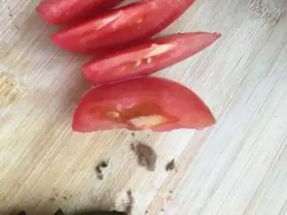 Make The radish moth, the sea gin salad step 6