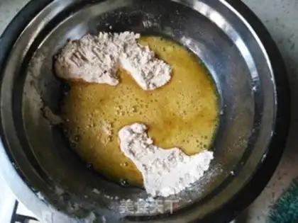 Make Souffle sesame pancakes step 5