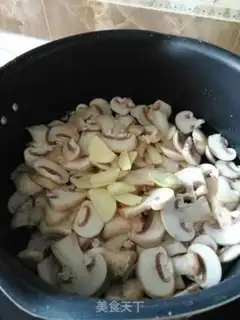 Make Mushroom round soup step 5