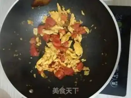 Make Tomato egg noodles step 5