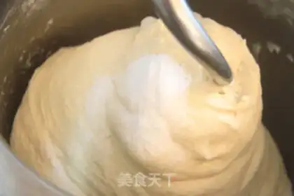 Make Japanese salt rolls step 3