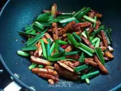 Make Garlic spicy and dry step 7
