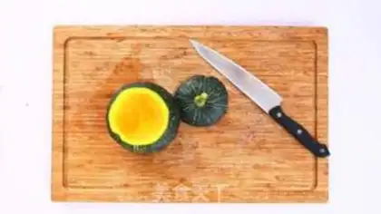 Make The roses, the gold melons step 1