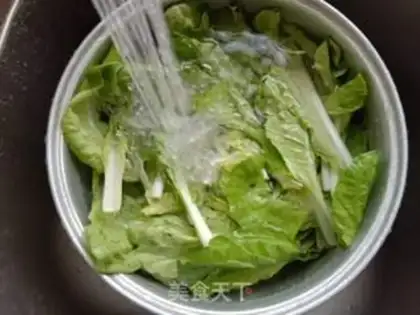 Make Garlic cabbage step 1