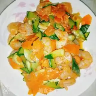 Make Tomato and shrimp step 7