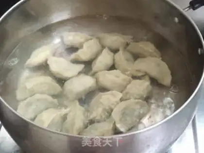 Make Pork egg spinach dumplings step 8
