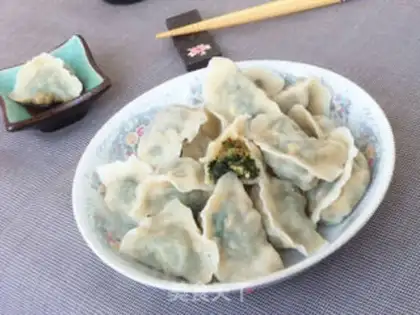 Make Pork egg spinach dumplings step 9