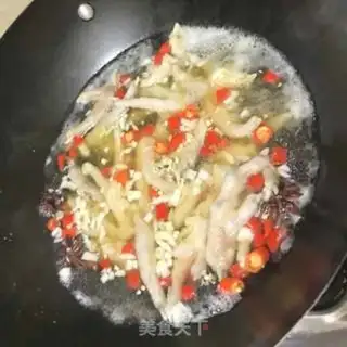 Make A beer with chicken claws step 3