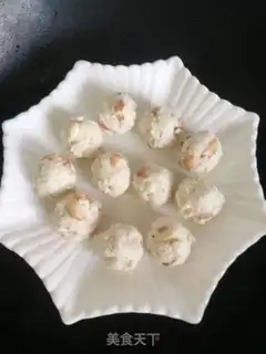 Make Peanut Lotus Mallion step 1