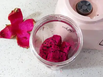Make Flamingo coconut heart bread step 0