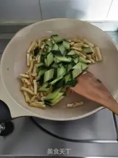 Make Tofu-dried cucumber step 5