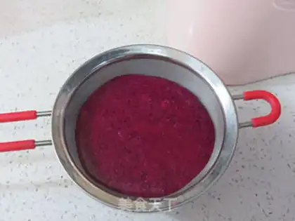 Make Flamingo coconut heart bread step 2