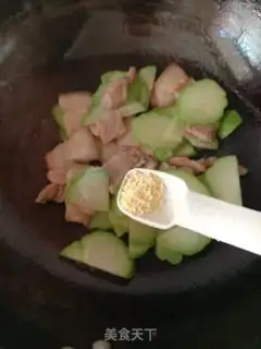 Make Five flowers and a handmeat step 5