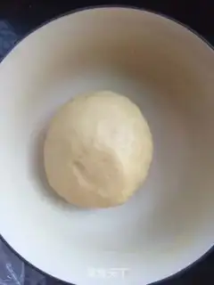 Make A lunar cake step 3