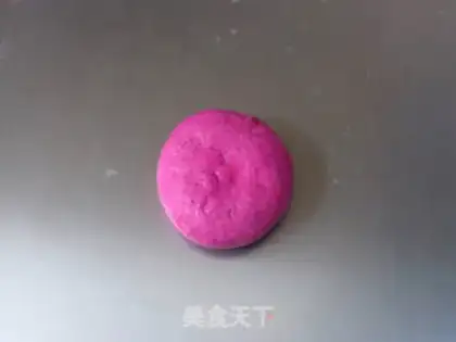 Make Flamingo coconut heart bread step 13