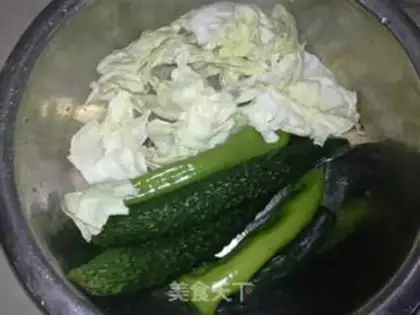 Make Three pieces of sauce step 0