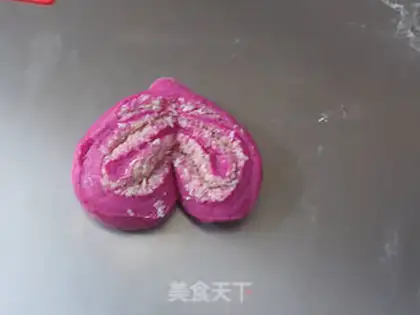 Make Flamingo coconut heart bread step 18
