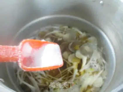 Make Soo-jeong mushroom green bean sprouts step 7