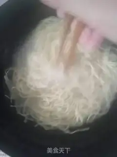 Make Hot chicken noodles step 4