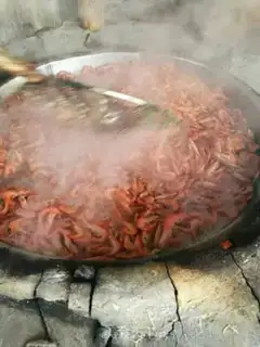 Make Traditional shrimp drying step 1
