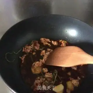 Make The spicy ones help the red gills step 2