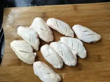 Make Chicken wings in New Orleans step 0